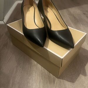 Black Leather Women's Pumps